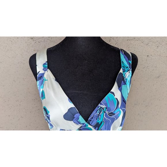 💜Guess Silk Floral Dress with Convertible Tie-Waist - Picture 3 of 9